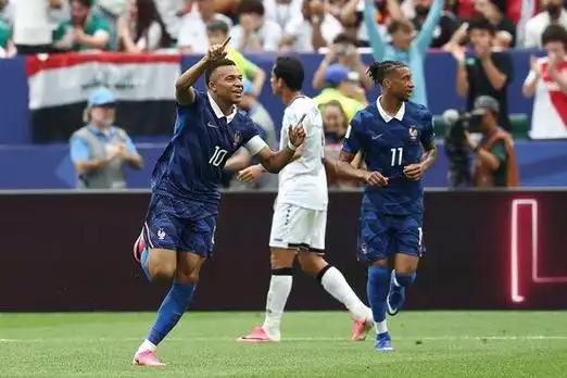 四巨头狂飙！法国男篮球星大胜伊拉克，姆巴佩式爆发引援新风暴